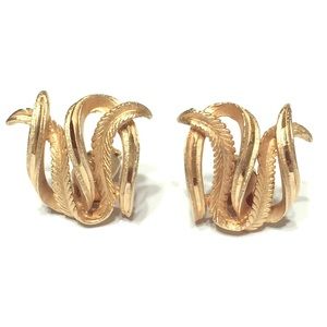 Gold vintage earrings feather strand